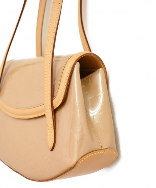 LOUIS VUITTON（ルイ ヴィトン）LOUIS VUITTON (ルイヴィトン) ビスケインベイPM/ハンドバッグ ベージュ サイズ:PM ヴェルニ M91179 TH0055の古着・服飾アイテム