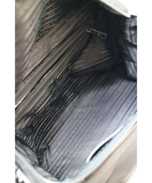 PRADA（プラダ）PRADA (プラダ) メッセンジャーバッグの古着・服飾アイテム