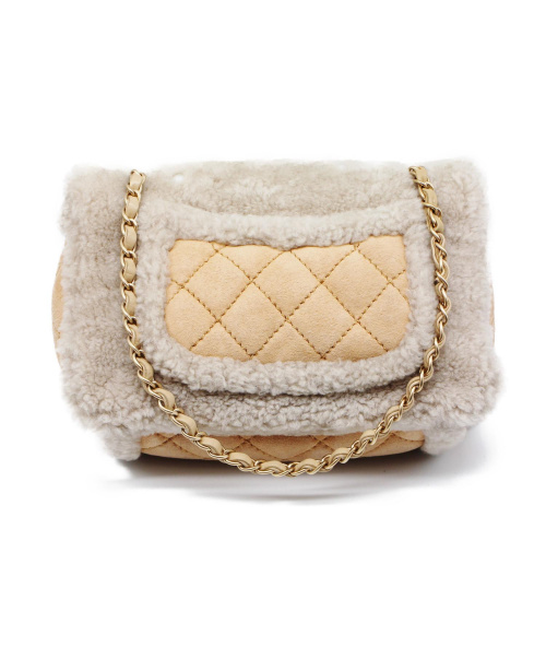 CHANEL（シャネル）CHANEL (シャネル) パールエンブロイダリーシャーリングバッグ アイボリー サイズ:- 20507515の古着・服飾アイテム