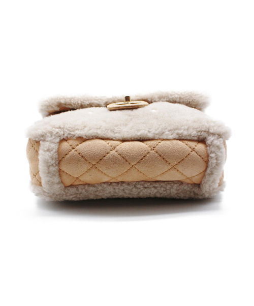 CHANEL（シャネル）CHANEL (シャネル) パールエンブロイダリーシャーリングバッグ アイボリー サイズ:- 20507515の古着・服飾アイテム