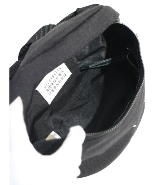 Maison Margiela（メゾンマルジェラ）Maison Margiela (メゾンマルジェラ) キャンバスバムバッグ ブラック サイズ:-の古着・服飾アイテム