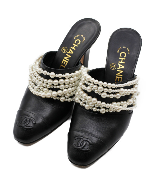 CHANEL（シャネル）CHANEL (シャネル) イミテーションパールミュール ブラック サイズ:35 1/2の古着・服飾アイテム