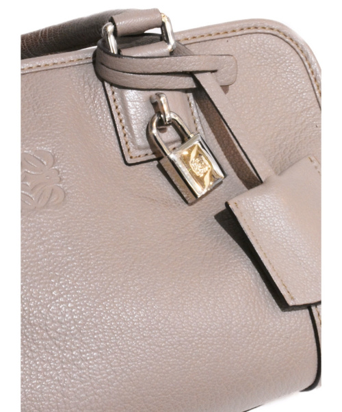 LOEWE（ロエベ）LOEWE (ロエベ) アマソナ28 ピンクベージュ サイズ:28の古着・服飾アイテム