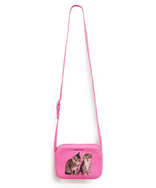 BALENCIAGA（バレンシアガ）BALENCIAGA (バレンシアガ) 19AW エブリデイカメラバッグ ピンク サイズ:XS EVERYDAY CAT 552372 5660.X.528147の古着・服飾アイテム