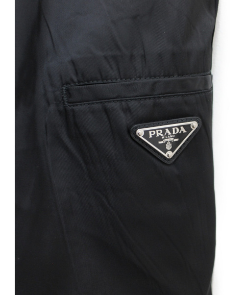 PRADA（プラダ）PRADA (プラダ) ポケットプレートロゴナイロンストレートパンツ ブラック サイズ:42の古着・服飾アイテム