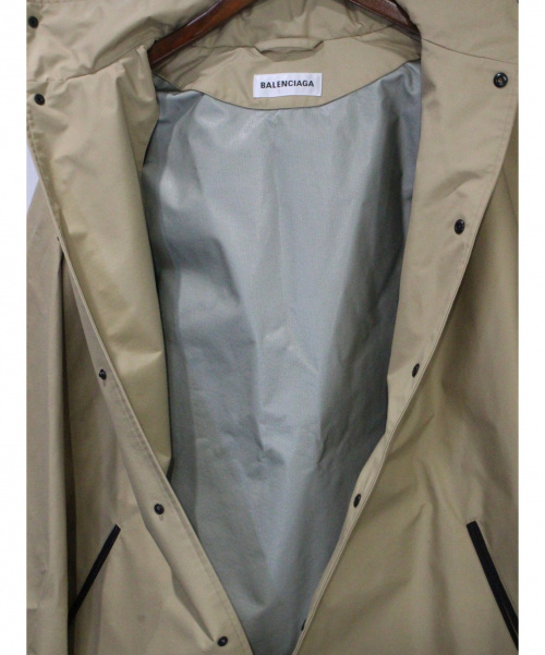 BALENCIAGA（バレンシアガ）BALENCIAGA (バレンシアガ) Logo Windbreaker ベージュ サイズ:34の古着・服飾アイテム