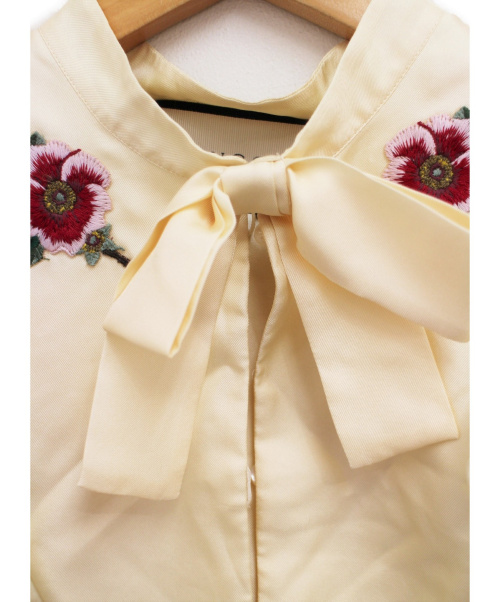 GUCCI（グッチ）GUCCI (グッチ) フラワーエンブロイダリーブラウス オフホワイト サイズ:36の古着・服飾アイテム