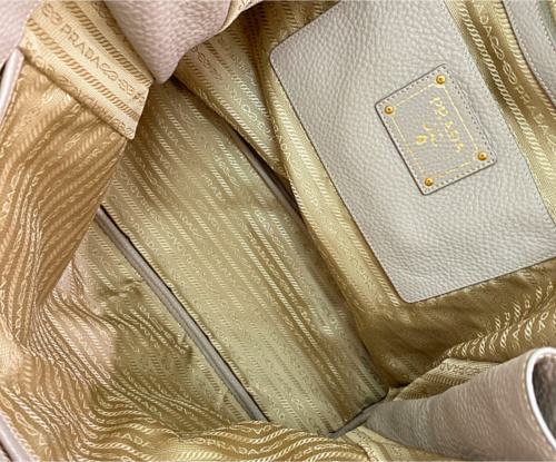 PRADA（プラダ）PRADA (プラダ) VIT DAINO/トートバッグ POMICE サイズ:-の古着・服飾アイテム