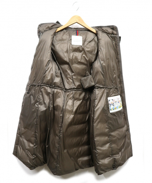 MONCLER（モンクレール）MONCLER (モンクレール) ヘルミンヌダウンコート モカ HERMINEの古着・服飾アイテム