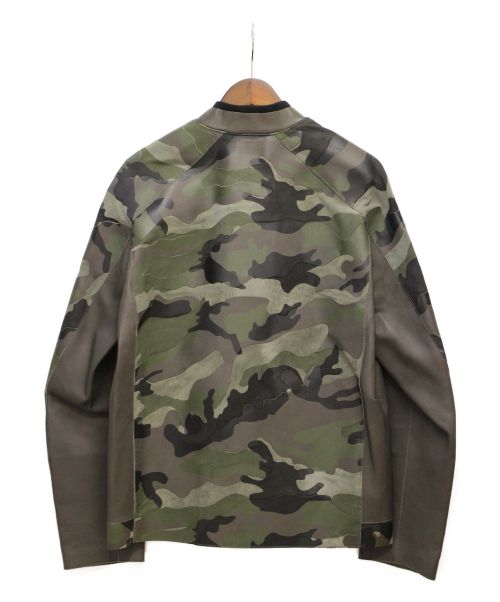 VALENTINO（ヴァレンティノ）VALENTINO (ヴァレンティノ) カモ柄レザーブルゾン カーキ サイズ:44の古着・服飾アイテム