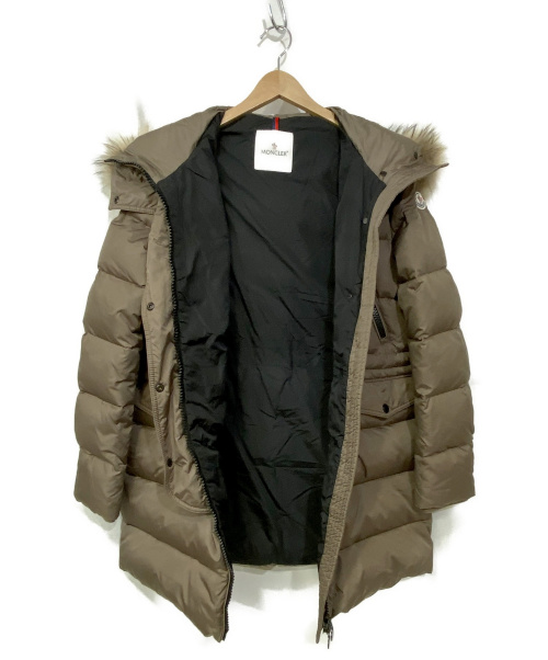 MONCLER（モンクレール）MONCLER (モンクレール) ファー付ダウンコート ブラウン サイズ:4 FRAGONの古着・服飾アイテム