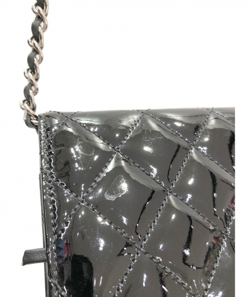 CHANEL（シャネル）CHANEL (シャネル) チェーンショルダーウォレット ブラック サイズ:- ブリリアント エナメルの古着・服飾アイテム