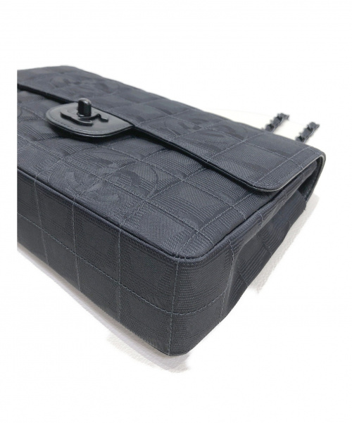 CHANEL（シャネル）CHANEL (シャネル) Wチェーンショルダーバッグ ブラック サイズ:25 ニュートラベルライン A15285の古着・服飾アイテム