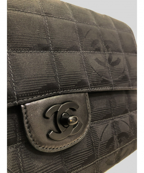 CHANEL（シャネル）CHANEL (シャネル) Wチェーンショルダーバッグ ブラック サイズ:25 ニュートラベルライン A15285の古着・服飾アイテム