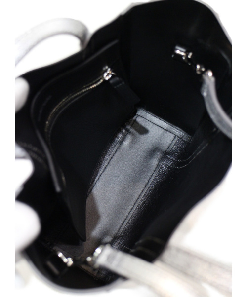 BALENCIAGA（バレンシアガ）BALENCIAGA (バレンシアガ) エブリデイトート シルバー サイズ:- 551815 1460の古着・服飾アイテム