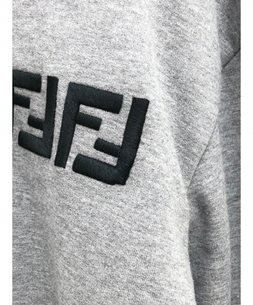 FENDI（フェンディ）FENDI (フェンディ) スウェットジップパーカー グレー サイズ:XSの古着・服飾アイテム