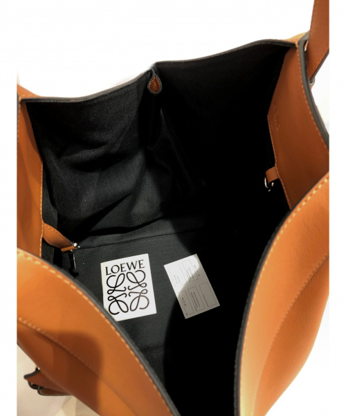 LOEWE（ロエベ）LOEWE (ロエベ) ハンモックミディアム  タン サイズ:M 387.30.T38 261806の古着・服飾アイテム