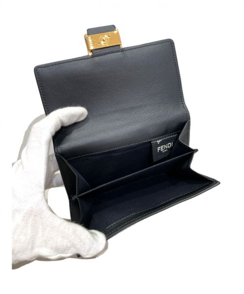 FENDI（フェンディ）FENDI (フェンディ) ナッパレザーミディアムウォレット ブラック サイズ:-の古着・服飾アイテム