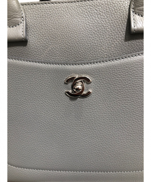 CHANEL（シャネル）CHANEL (シャネル) ネオエグゼクティブトートバッグ グレー サイズ:- A69930の古着・服飾アイテム