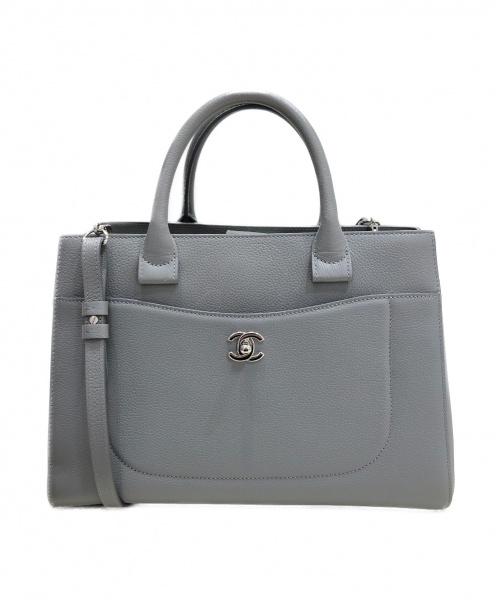CHANEL（シャネル）CHANEL (シャネル) ネオエグゼクティブトートバッグ グレー サイズ:- A69930の古着・服飾アイテム