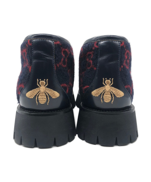 GUCCI（グッチ）GUCCI (グッチ) GGフェルトタンクソールチャッカブーツ ネイビー×レッド サイズ:9 1/2 598315の古着・服飾アイテム