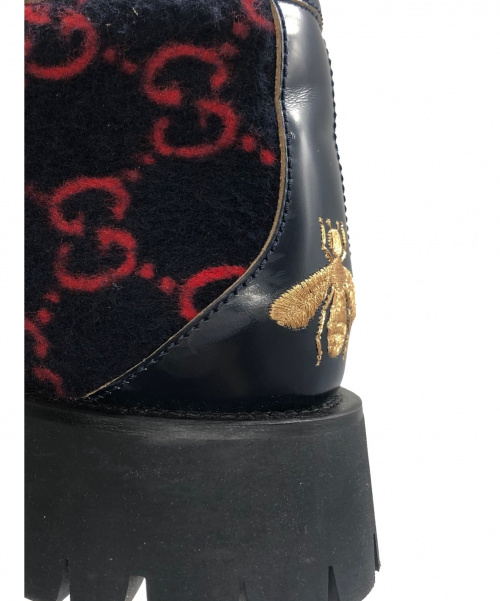 GUCCI（グッチ）GUCCI (グッチ) GGフェルトタンクソールチャッカブーツ ネイビー×レッド サイズ:9 1/2 598315の古着・服飾アイテム
