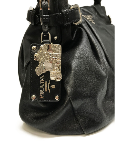 PRADA（プラダ）PRADA (プラダ) レザーショルダーバッグ ブラック サイズ:無 BR3975 117の古着・服飾アイテム