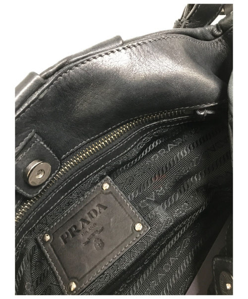 PRADA（プラダ）PRADA (プラダ) レザーショルダーバッグ ブラック サイズ:無 BR3975 117の古着・服飾アイテム