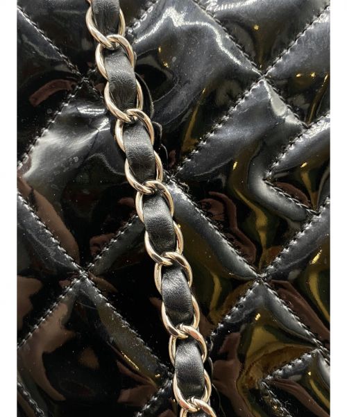 CHANEL（シャネル）CHANEL (シャネル) エナメルチェーントートバッグ ブラック サイズ:-の古着・服飾アイテム