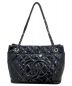 CHANEL（シャネル）の古着「エナメルチェーントートバッグ」｜ブラック