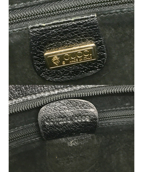 GUCCI（グッチ）GUCCI (グッチ) [OLD]GGロゴエンボスショルダーバッグ ブラック サイズ:表記なし ヴィンテージ・オールドグッチの古着・服飾アイテム