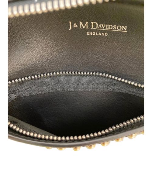 J&M DAVIDSON（ジェイ＆エム デヴィッドソン）J&M DAVIDSON (ジェイ＆エム デヴィッドソン) LIPSTICK POCHETTE WITH STUDS ブラック サイズ:-の古着・服飾アイテム