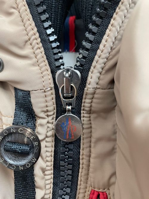 MONCLER（モンクレール）MONCLER (モンクレール) BARNABE ベージュ サイズ:1の古着・服飾アイテム