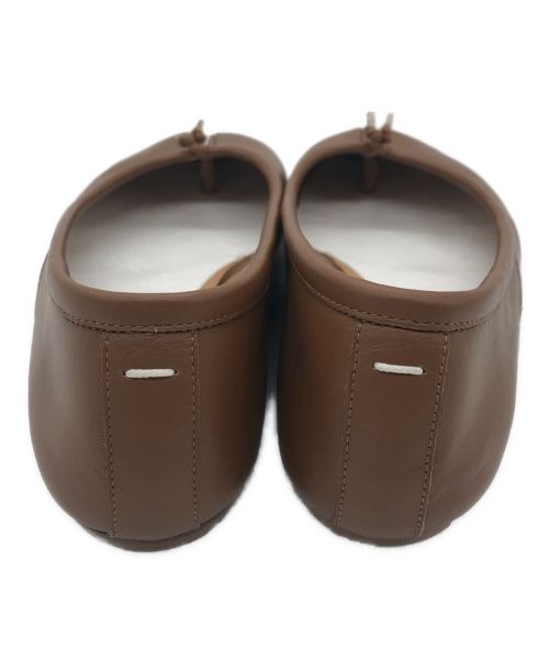 Maison Margiela 22（メゾンマルジェラ）Maison Margiela 22 (メゾン マルジェラ 22) Tabiフラットシューズ ブラウン サイズ:36の古着・服飾アイテム