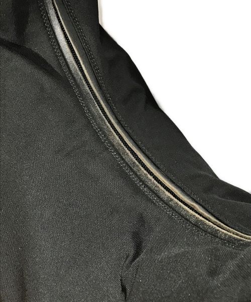 GUCCI（グッチ）GUCCI (グッチ) ワンショルダーバッグ ブラックの古着・服飾アイテム