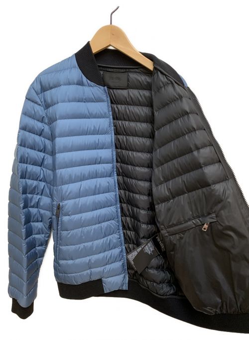 PRADA（プラダ）PRADA (プラダ) ロゴプレートダウンブルゾン ブルー サイズ:48の古着・服飾アイテム