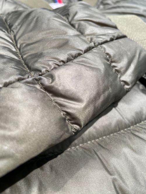 MONCLER（モンクレール）MONCLER (モンクレール) ダウンジャケット オリーブ サイズ:1の古着・服飾アイテム
