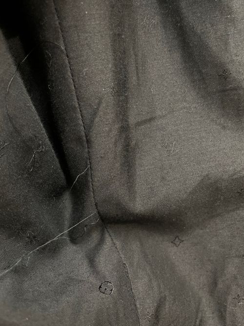 LOUIS VUITTON（ルイ ヴィトン）LOUIS VUITTON (ルイ ヴィトン) ナイロントレンチコート ブラック サイズ:46の古着・服飾アイテム