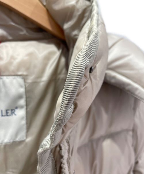 MONCLER（モンクレール）MONCLER (モンクレール) HERMINEダウンコート ベージュの古着・服飾アイテム
