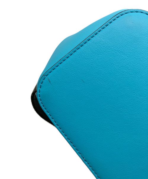 FENDI（フェンディ）FENDI (フェンディ) ワンショルダーギターバッグ スカイブルーの古着・服飾アイテム