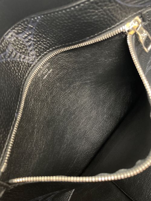 LOUIS VUITTON（ルイ ヴィトン）LOUIS VUITTON (ルイ ヴィトン) カバ・ヴォワヤージュ NV ブラック サイズ:-の古着・服飾アイテム