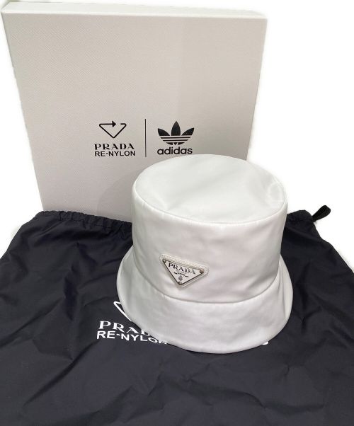 PRADA（プラダ）PRADA×adidas (プラダ × アディダス) Re-Nylon バケットハット ホワイト サイズ:54-57cmの古着・服飾アイテム