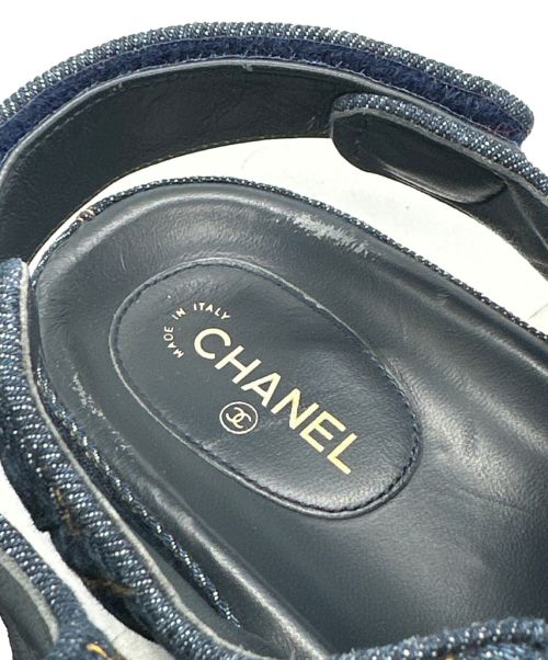 CHANEL（シャネル）CHANEL (シャネル) デニム刺繍ロゴスポーツサンダル インディゴ サイズ:39Cの古着・服飾アイテム