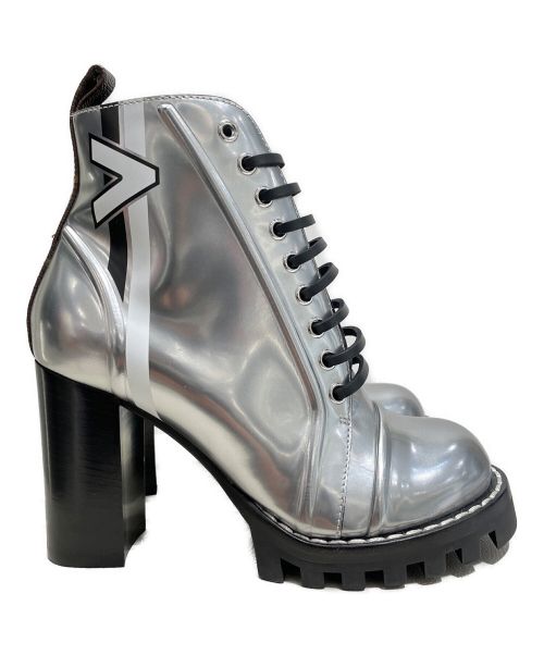 LOUIS VUITTON（ルイ ヴィトン）LOUIS VUITTON (ルイ ヴィトン) Star Trail V Spaceship Ankle Boots  シルバー サイズ:36 1/2の古着・服飾アイテム
