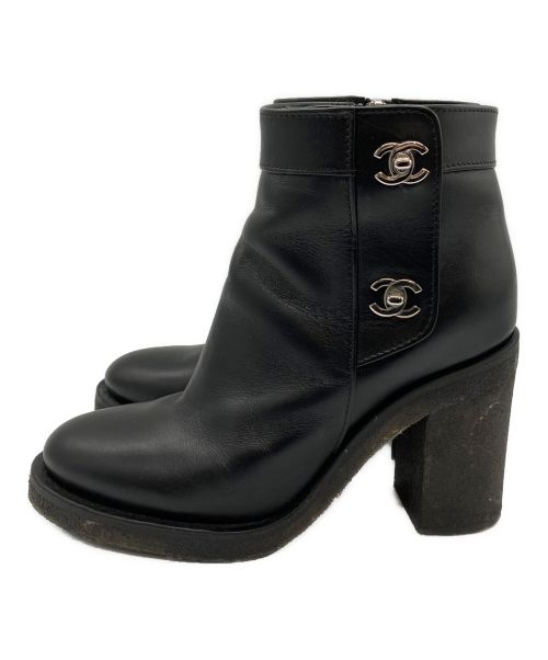 CHANEL（シャネル）CHANEL (シャネル) ココマークターンロックレザーブーツ ブラック サイズ:36Cの古着・服飾アイテム