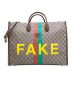 GUCCI（グッチ）の古着「FAKE/NOTプリントラージトートバッグ」｜ベージュ