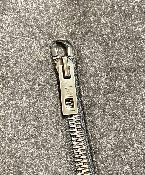 LOUIS VUITTON（ルイ ヴィトン）LOUIS VUITTON (ルイ ヴィトン) フォックスファーライナーカシミヤ混コート グレー サイズ:48の古着・服飾アイテム