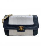 CHANELシャネル）の古着「ココマークマドモアゼルバイカラーショルダーバッグ」｜ホワイト×ブラック