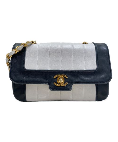 CHANEL（シャネル）CHANEL (シャネル) ココマークマドモアゼルバイカラーショルダーバッグ ホワイト×ブラックの古着・服飾アイテム
