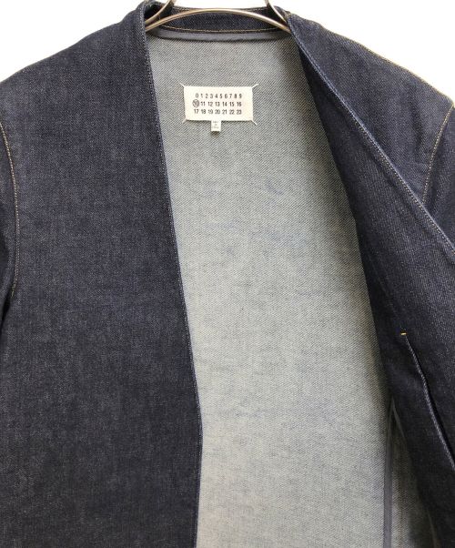 Maison Margiela（メゾンマルジェラ）Maison Margiela (メゾンマルジェラ) ノーカラーデニムジャケット インディゴ サイズ:46の古着・服飾アイテム